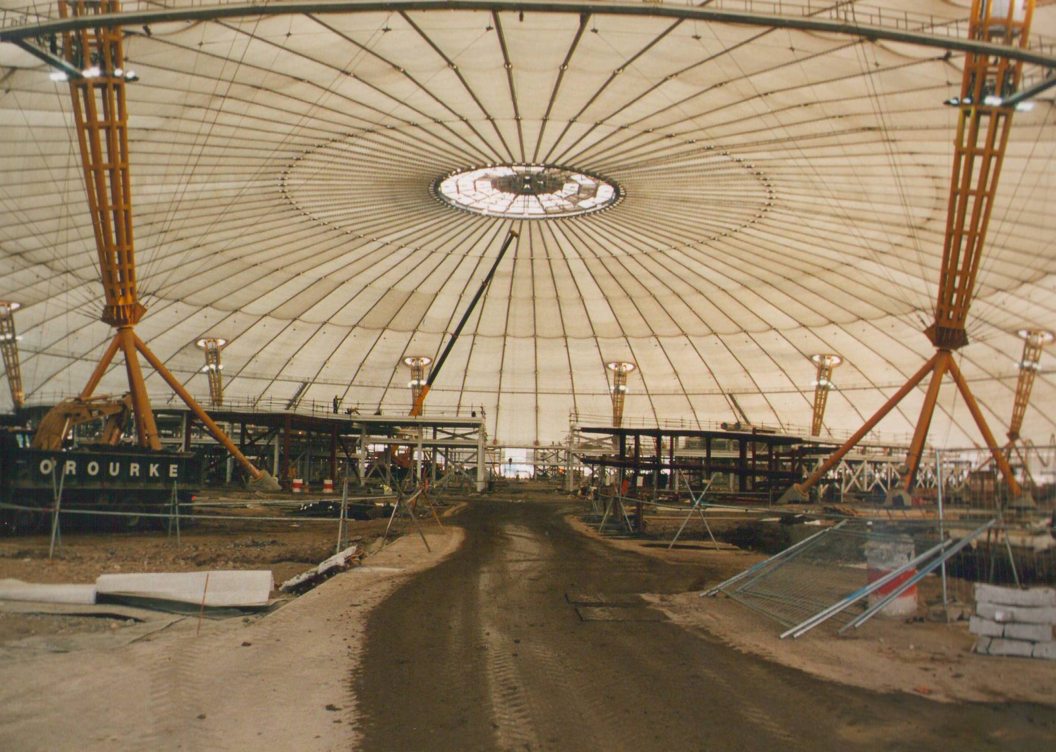 Millennium dome construction.JPG