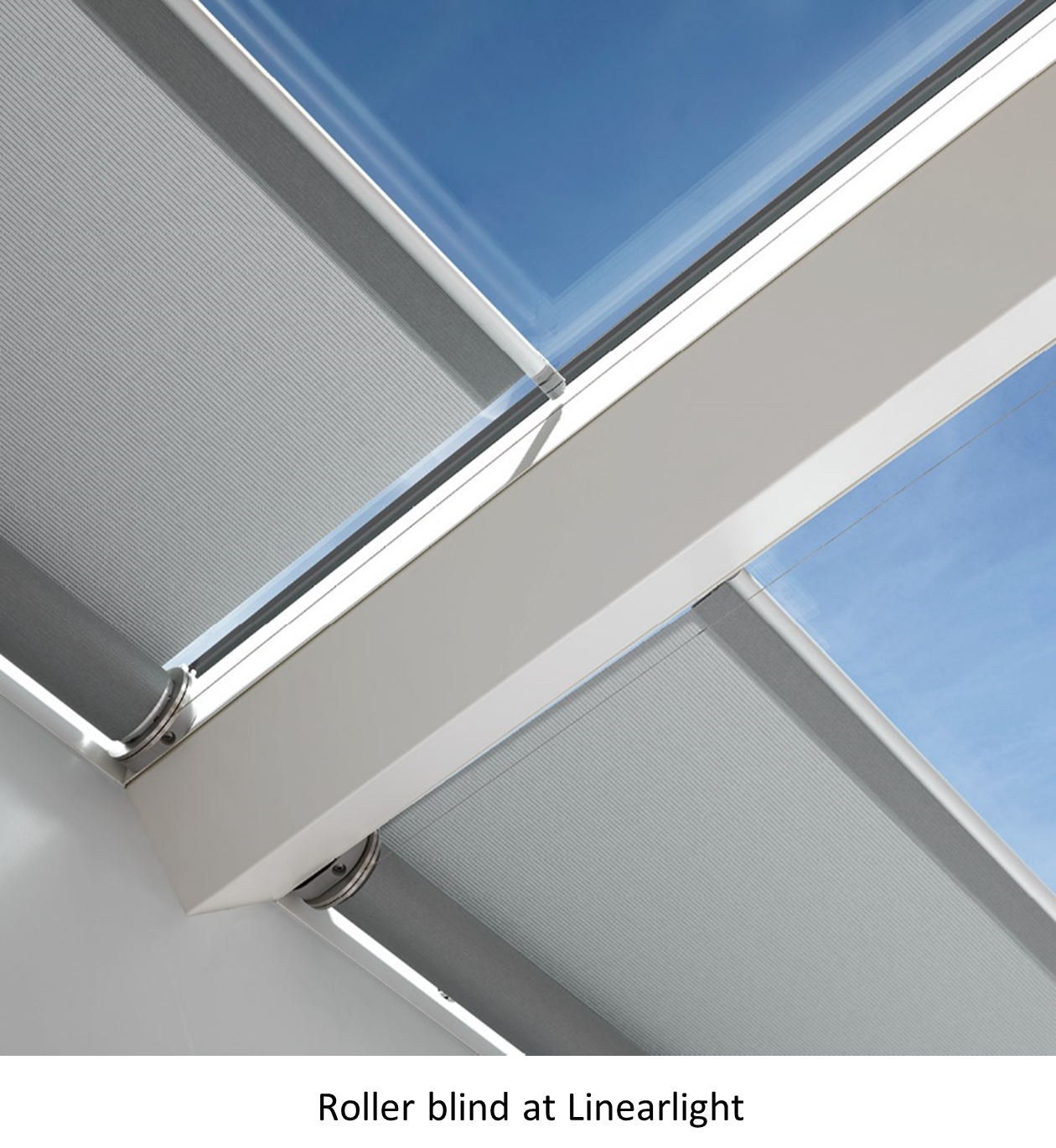 Geniet transfusie praktijk VELUX Modular Rooflight: Integrated Roller Blinds for Heat, Daylight and  Glare Control - Designing Buildings