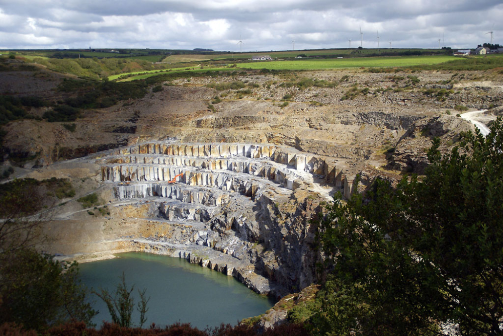 Delabole Slate Quarry Cornwall, September 2007 Astronautilus CC 1000.jpg