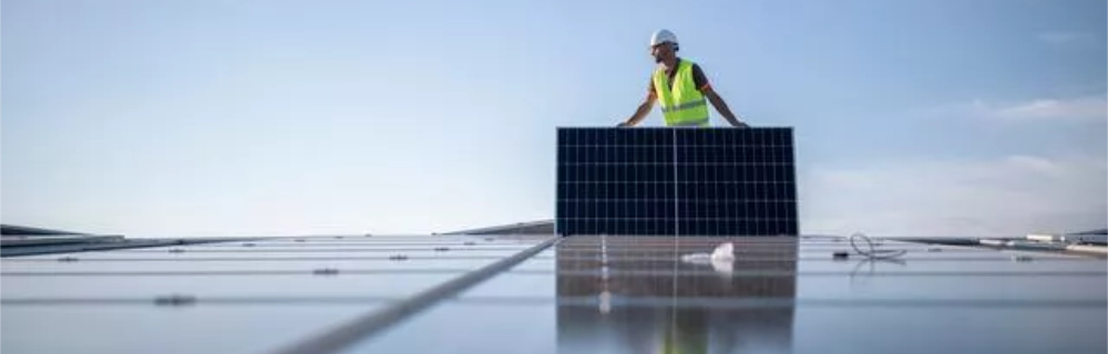 CIOB Installation of solar panels on roof 1000.jpeg.jpg