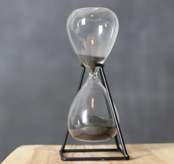 Hourglass-4666692 350.jpg